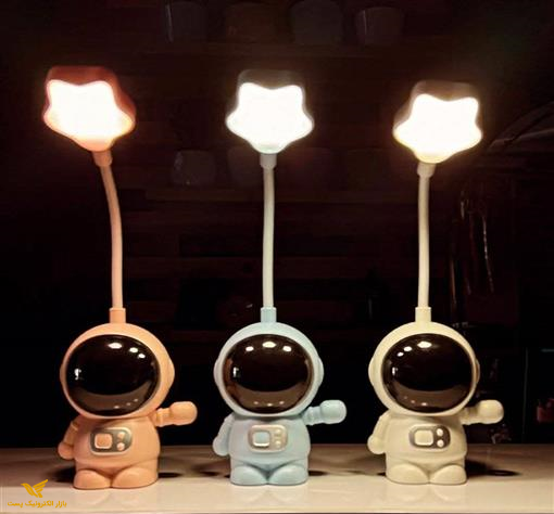 چراغ مطالعه فضانورد